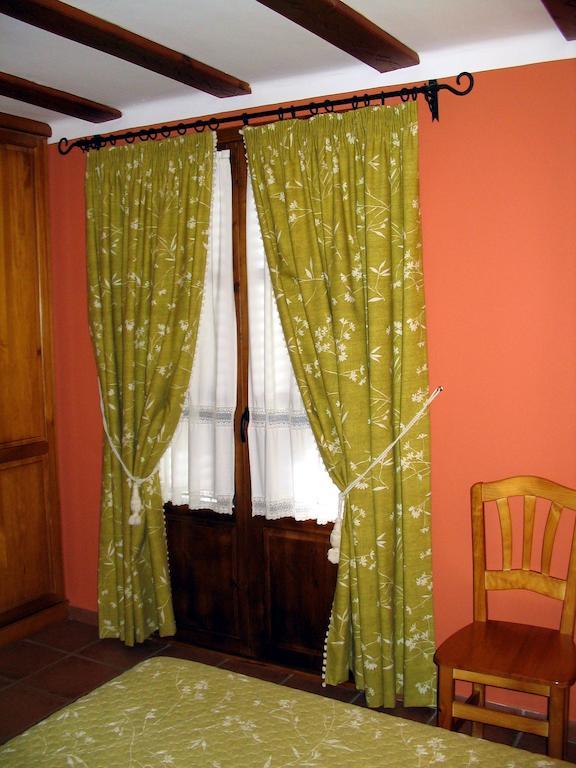 Apartamentos Casa Gallan Sarvisé Стая снимка