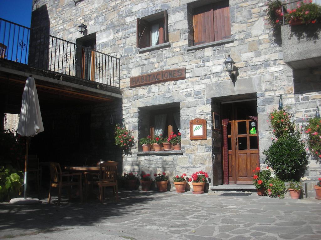 Apartamentos Casa Gallan Sarvisé Екстериор снимка
