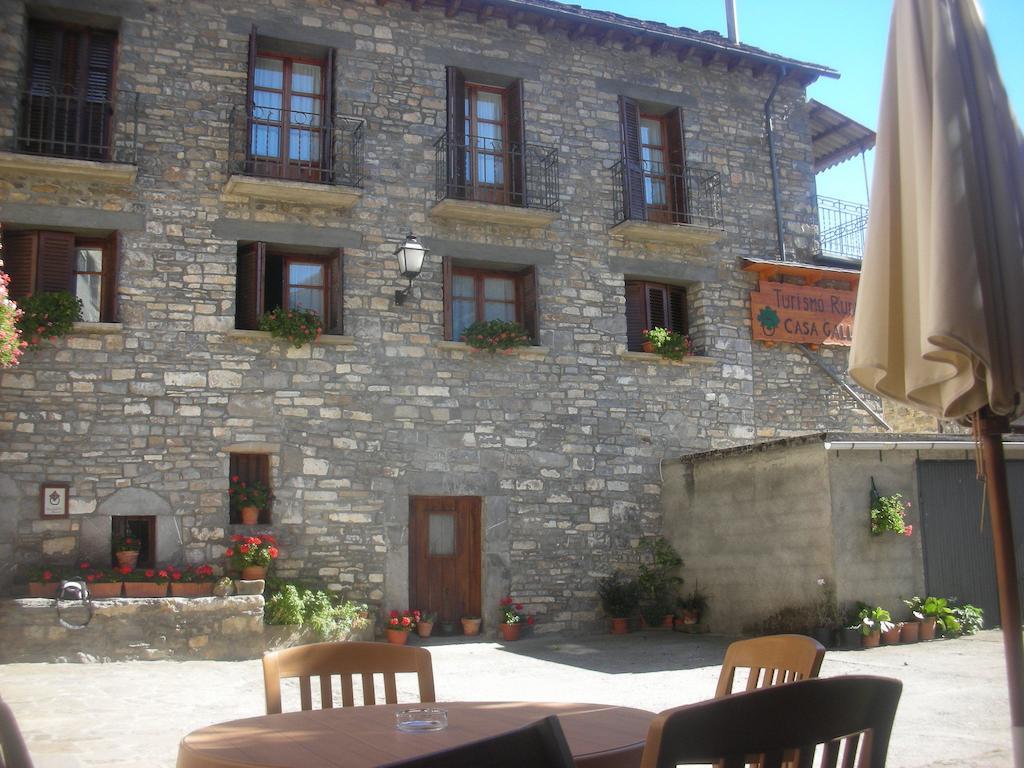 Apartamentos Casa Gallan Sarvisé Екстериор снимка