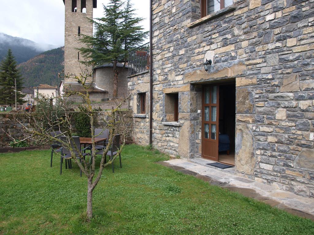 Apartamentos Casa Gallan Sarvisé Стая снимка