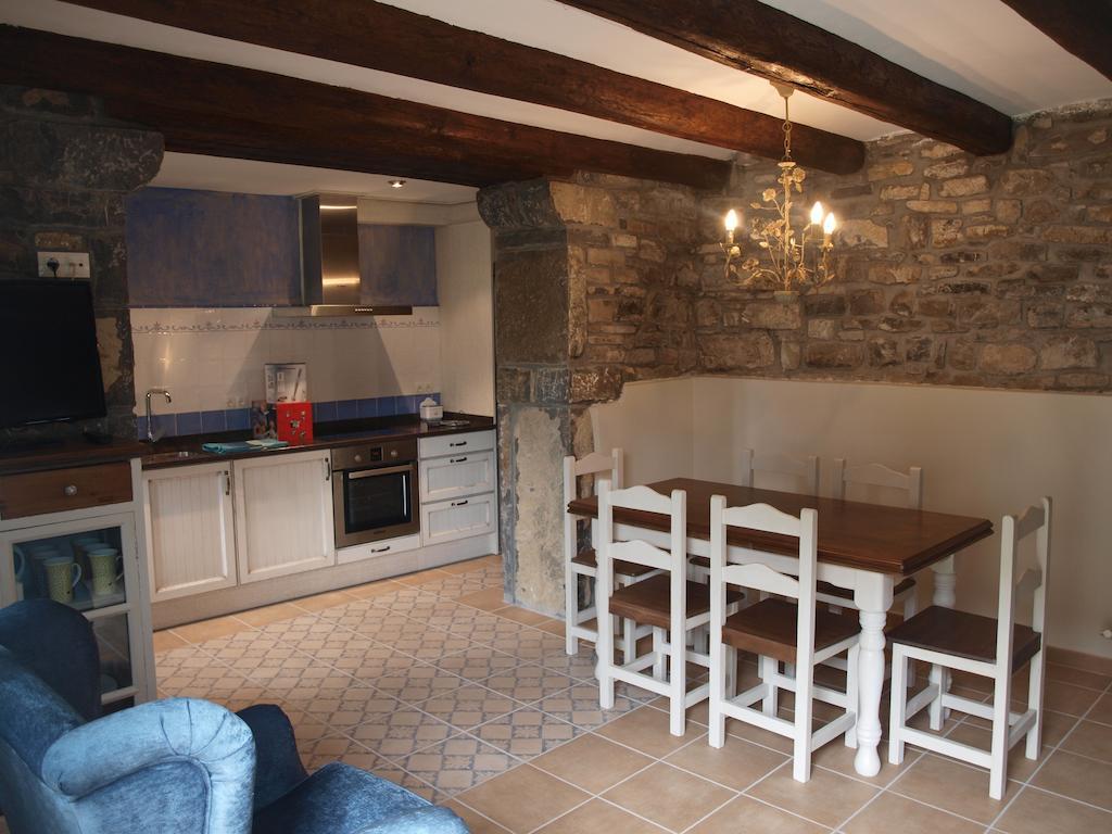 Apartamentos Casa Gallan Sarvisé Стая снимка