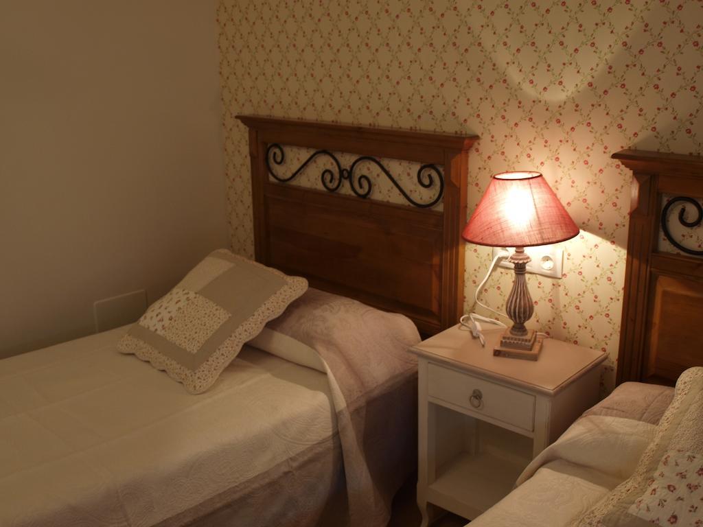 Apartamentos Casa Gallan Sarvisé Стая снимка